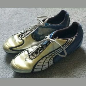 Puma mens Blue Soccer Cleats Size 11